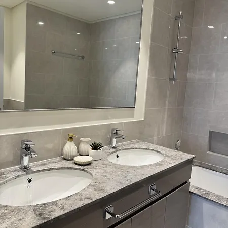 Forte Tower Luxury 2Br Downtown Dubai Near Burj & Dubai Mall Exterior photo
