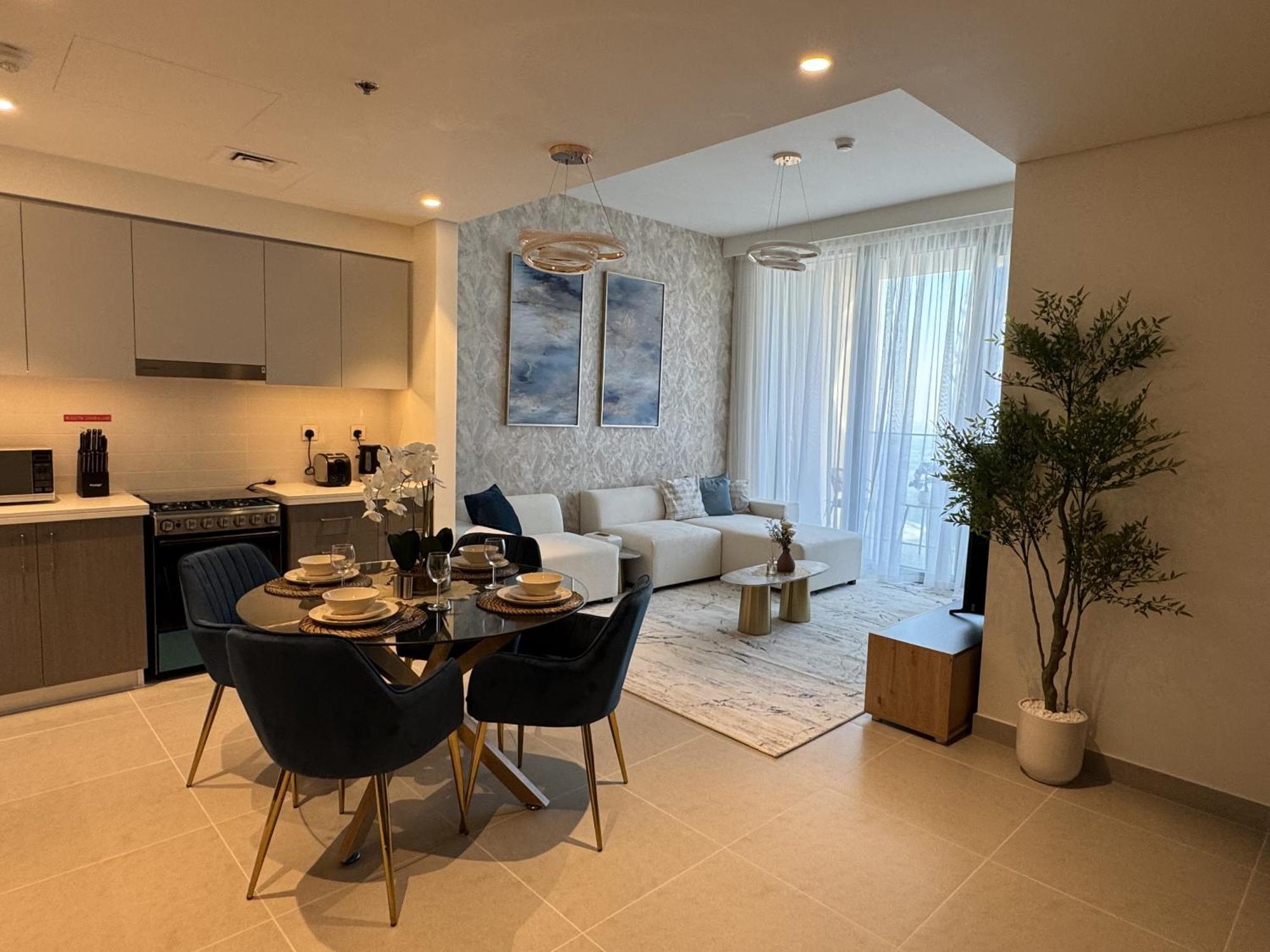 Tower Luxury 2br Downtown Near Burj & Mall Dubai